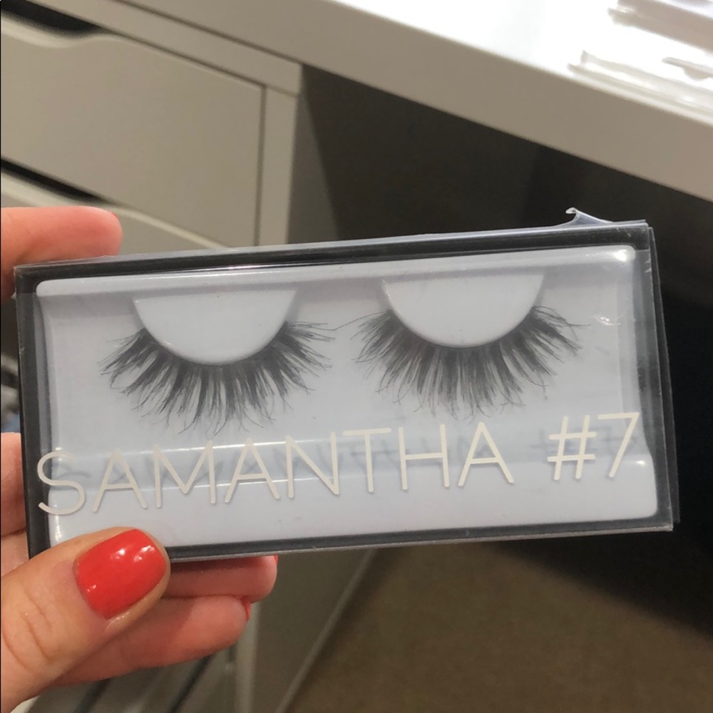 HUDA beauty Samantha Lashes